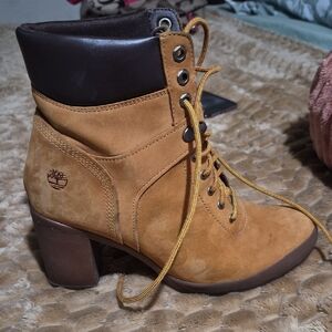Timberland Women's Brown and Tan Heeled Boots